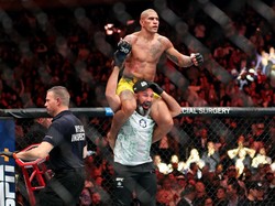 Hasil UFC 295: Alex Pereira Juara Baru Kelas Berat Ringan