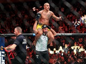 Hasil UFC 295: Alex Pereira Juara Baru Kelas Berat Ringan Hasil UFC 295: Alex Pereira Juara Baru Kelas Berat Ringan