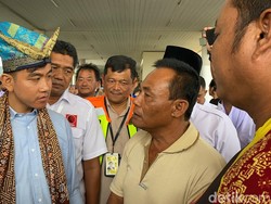 Tiba di Bandara Pangkalpinang, Gibran Dicurhati Sopir Travel