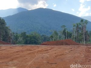 Gunung Wato-wato, Benteng Terakhir Orang Buli yang Kini Terancam Tambang Gunung Wato-wato, Benteng Terakhir Orang Buli yang Kini Terancam Tambang