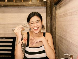 Kulineran Seru Awkarin Saat Ngopi hingga Makan Korean BBQ