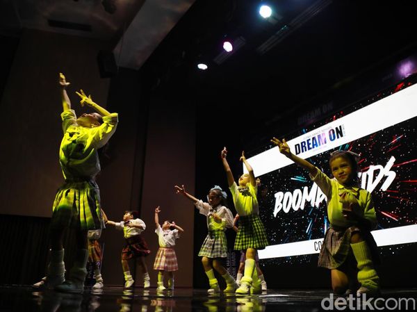 Melihat Aksi Penari-penari Cilik di Pagelaran Dream On