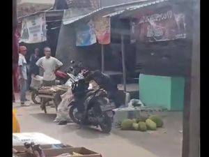 Detik-detik Horor Duel Maut Pedagang Pasar Gedong Tataan di Lampung