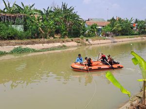 Bocah Hilang di Sungai Sentul Serang, Tim SAR Lakukan Pencarian