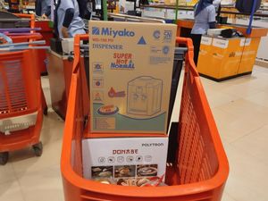 Jauh-jauh dari Sukabumi, Pria Ini Borong Elektronik di Transmart Full Day Sale