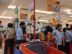 Pelanggan Ini Borong Belanja Bulanan di Transmart Full Day Sale