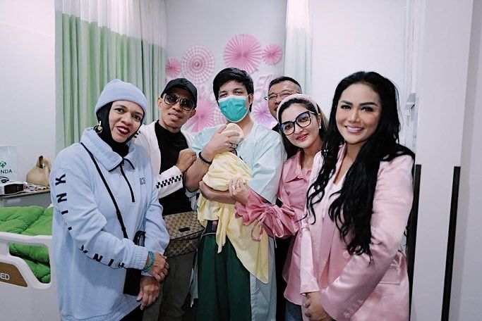 Anak Kedua Atta Halilintar dan Aurel Hermansyah