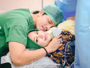 Kris Dayanti Minta Doa, Kaki Aurel Hermansyah Bengkak Usai Lahiran Kris Dayanti Minta Doa, Kaki Aurel Hermansyah Bengkak Usai Lahiran