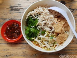 Nikmat Gurih Bubur Kaldu Udang di Bandung, Cocok Buat Sarapan