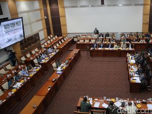 Rapat Tertutup Komisi I DPR-Panglima TNI Bahas Anggaran Keamanan Papua