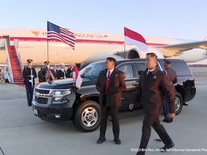 Spek dan Harga Chevrolet Suburban yang Bawa Jokowi di Amerika Spek dan Harga Chevrolet Suburban yang Bawa Jokowi di Amerika