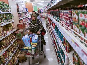 Masyarakat Doyan Jajan Bikin Ekonomi RI Tumbuh 5,05% di Kuartal II 2024 Masyarakat Doyan Jajan Bikin Ekonomi RI Tumbuh 5,05% di Kuartal II 2024