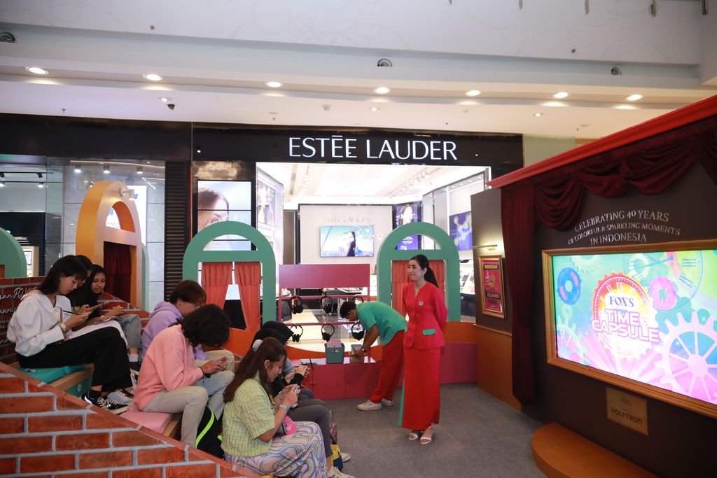 FOX’S berkolaborasi dengan Seniman Lokal hadirkan time capsule dalam sambut perayaan 40 tahun FOX’S berkolaborasi dengan Seniman Lokal hadirkan time capsule dalam sambut perayaan 40 tahun