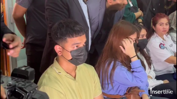 Hadiri Sidang Perdana Video Syur, Rebecca Klopper Ditemani Fadly Faisal