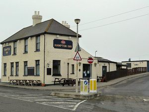 Kota Hantu di Inggris, Ditinggalkan Penduduk dan Tanahnya Makin Menghilang