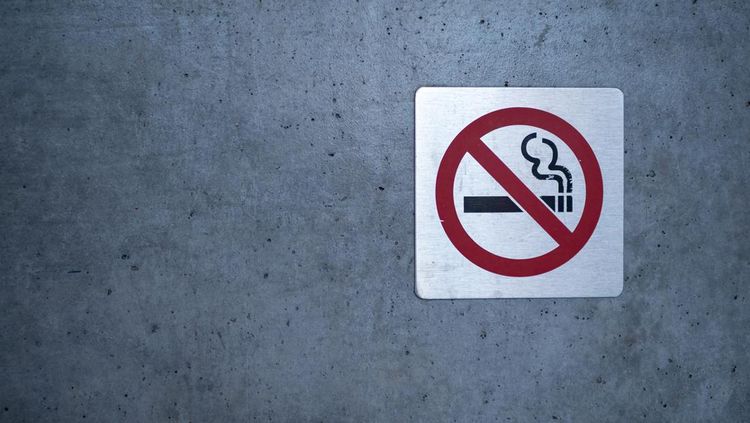 Regulasi Kawasan Tanpa Rokok: Pengusaha Cemas Omzet Bisnis Tergerus