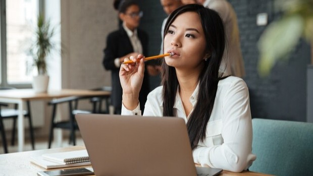 Ilustrasi/Foto: Freepik.com/drobotdean Kebiasaan beracun yang harus dihilangkan jika ingin sukses