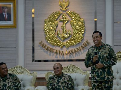 Kala Prajurit Marinir Diganjar MURI
