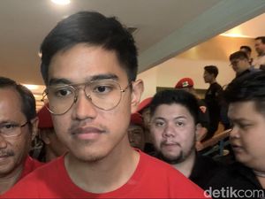 Bertemu Relawan Jokowi, Kaesang Minta Menangkan Prabowo-Gibran 1 Putaran Bertemu Relawan Jokowi, Kaesang Minta Menangkan Prabowo-Gibran 1 Putaran