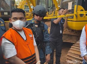 KLHK Bongkar Tambang Ilegal di Kolaka, 2 Orang Tersangka-17 Ekskavator Disita KLHK Bongkar Tambang Ilegal di Kolaka, 2 Orang Tersangka-17 Ekskavator Disita