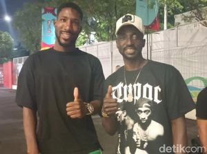 Makan Konate-Boubakary Diarra Kompak Nonton Laga Spanyol Vs Mali di Manahan Makan Konate-Boubakary Diarra Kompak Nonton Laga Spanyol Vs Mali di Manahan