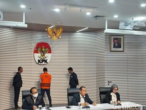 KPK Tahan 1 Tersangka Baru Kasus Suap Proyek Jalur Kereta Api