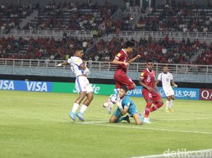 Kata-kata Pelecut Bima Sakti ke Pemain saat Indonesia Tertinggal dari Panama Kata-kata Pelecut Bima Sakti ke Pemain saat Indonesia Tertinggal dari Panama