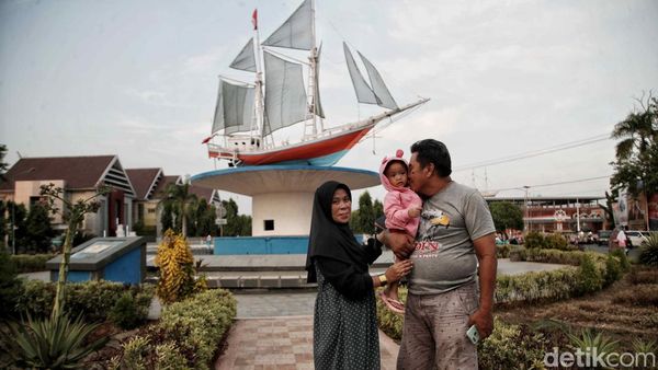 Melihat Landmark Kapal Pinisi Khas Bulukumba