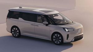 Lihat Lebih Dekat Mobil MPV Listrik Terbaru Volvo Seharga Rp 1,7 Miliar