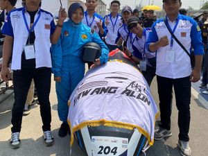 Sosok Nurhasanah, Pengemudi Perempuan di Kontes Mobil Hemat Energi 2023 Sosok Nurhasanah, Pengemudi Perempuan di Kontes Mobil Hemat Energi 2023