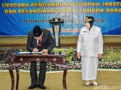 Resmi Dilantik, Sumiatun Jadi Bupati Perempuan Pertama Lombok Barat