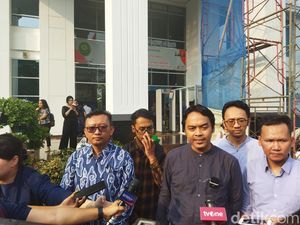 Pengacara Siapkan Pleidoi bagi Haris Azhar dan Fatia di Kasus Lord Luhut Pengacara Siapkan Pleidoi bagi Haris Azhar dan Fatia di Kasus Lord Luhut