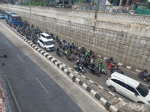 Warga Ngeluh Macet Parah di Underpass Mampang: Pejaten-Kuningan Jaksel 2 Jam