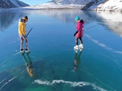 Penyelamatan Ratusan Pemancing Terombang-ambing di Atas Es