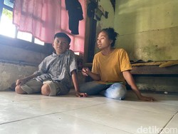 Cerita Rido, Bocah Surabaya Viral Jualan Pentol demi Biayai Hidup