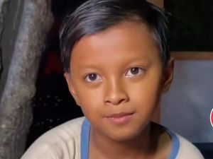 Keluarga Tak Menyangka Rido Bocah Surabaya Viral gegara Jualan Pentol Keluarga Tak Menyangka Rido Bocah Surabaya Viral gegara Jualan Pentol