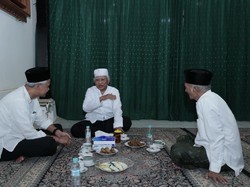 Sowan ke Kediaman Gus Mus di Rembang, Ganjar Bahas Situasi Terkini