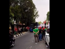 Ada Aksi Unjuk Rasa, Jalan TB Simatupang Arah Ragunan Macet Sore Ini