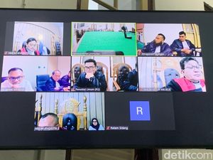Eks Panglima GAM Ayah Merin Juga Divonis Bayar Uang Pengganti Rp 4,3 M Eks Panglima GAM Ayah Merin Juga Divonis Bayar Uang Pengganti Rp 4,3 M