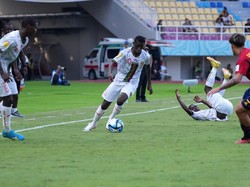 Pada pertandingan yang digelar di Stadion Manahan, Solo, Senin (13/11/2023) sore WIB, Spanyol sudah ditekan Mali sedari menit awal. Beberapa kali pertahanan Spanyol pontang-panting menghadapi serangan cepat Mali.  
