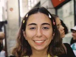 Mahasiswi Ini Ditangkap Usai Bawa Bendera Israel