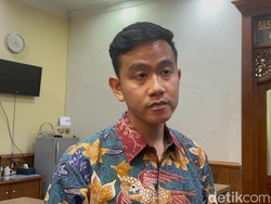 Digugat Alumnus UNS Rp 204 Triliun, Gibran Bilang Begini