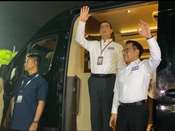 Tiba di KPU, Anies-Cak Imin Didampingi Sang Istri