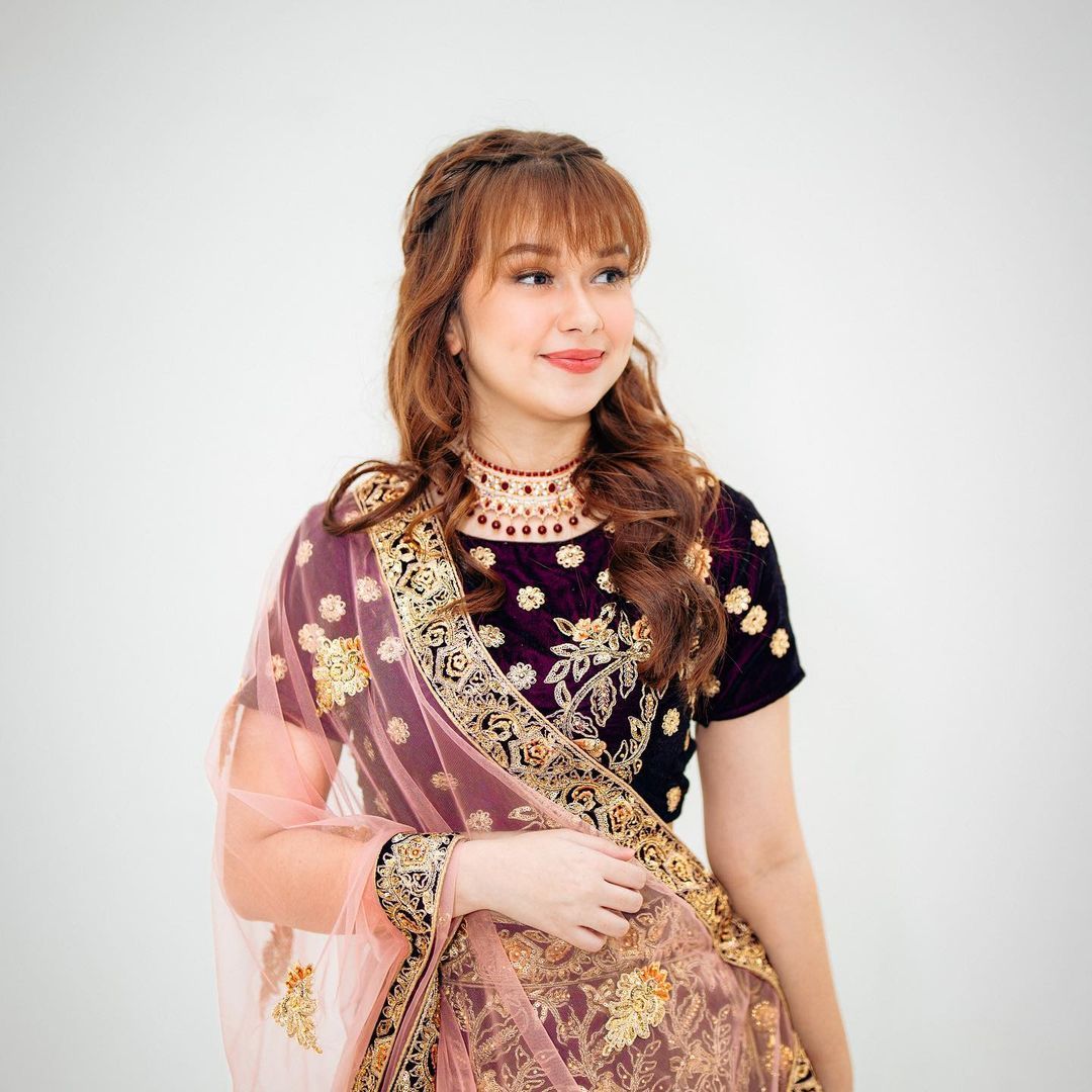 Artis Hadiri Acara Diwali