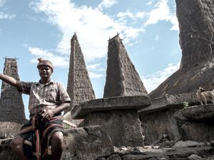 Kenapa Warlok Ratenggaro Berani Palak Wisatawan? Kemenpar Beri Penjelasan Kenapa Warlok Ratenggaro Berani Palak Wisatawan? Kemenpar Beri Penjelasan
