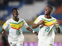 Idrissa Gueye Hattrick, Senegal Kalahkan Polandia 4-1