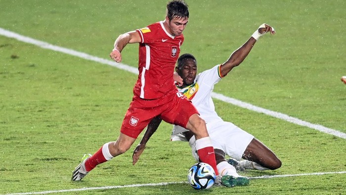Timnas Senegal berhasil mengalahkan Polandia 4-1 dalam laga lanjutan Grup D Piala Dunia U-17 2023 di Stadion Si Jalak Harupat, Soreang, Kabupaten Bandung, Selasa (14/11/2023). Tiga gol di antaranya dicetak oleh Idrissa Gueye.