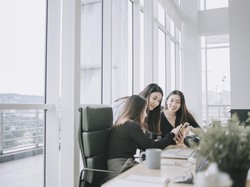 Fenomena Halo Effect Dalam Menilai Seseorang, Kamu Pernah Melakukan?