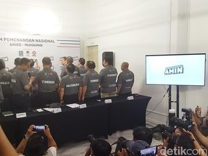 Anies-Cak Imin Perkenalkan Jersey Timnas AMIN Bernuansa Abu-abu