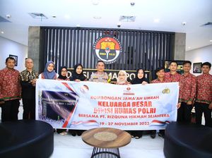 HUT Ke-72 Humas Polri, Kadiv Humas Berangkatkan 15 Orang untuk Umrah